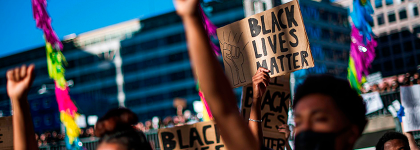 Forfatterweb tema: Race og diskrimination i amerikansk litteratur. Black Lives Matter-demonstration i Stockholm i solidaritet med de amerikanske demonstrationer mod racisme. Jonathan Nackstrand/AFP/Ritzau Scanpix