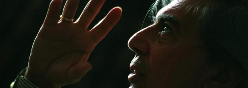 Forfatterweb portræt af Mario Vargas Llosa. Foto: Forlaget Klim