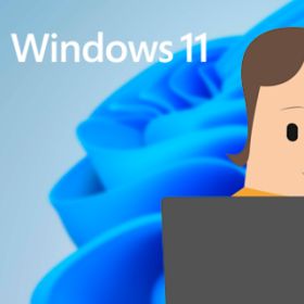 Windows 11 og dame ved pc og ekurser.nu